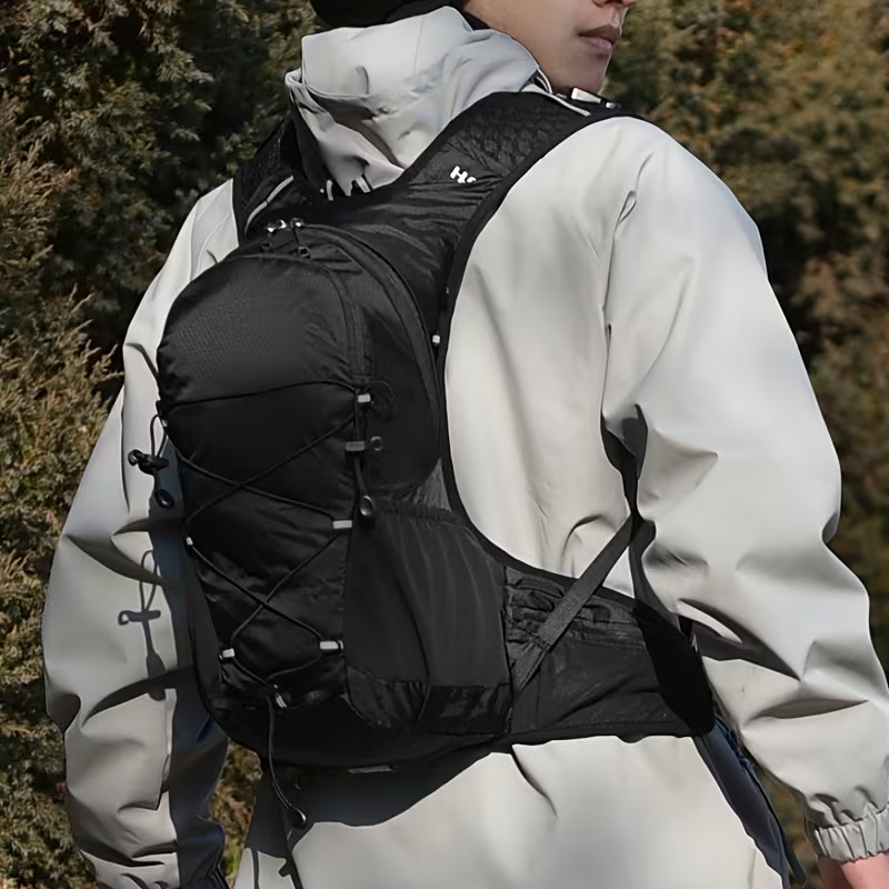 Großer Unisex Wander- & Fahrradrucksack | Leicht, Robust & mit Trekkingstock-Halterung