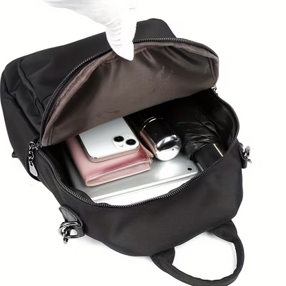 Großer Unisex Wander- & Fahrradrucksack | Leicht, Robust & mit Trekkingstock-Halterung